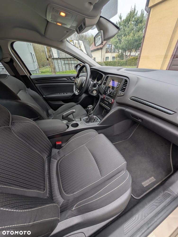 Renault Megane 1.6 SCe Zen - 8