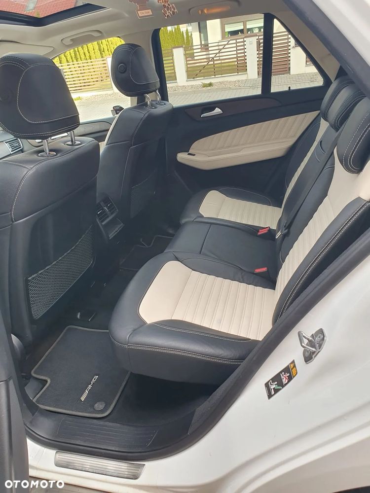 Mercedes-Benz GLE 350 d 4-Matic - 26