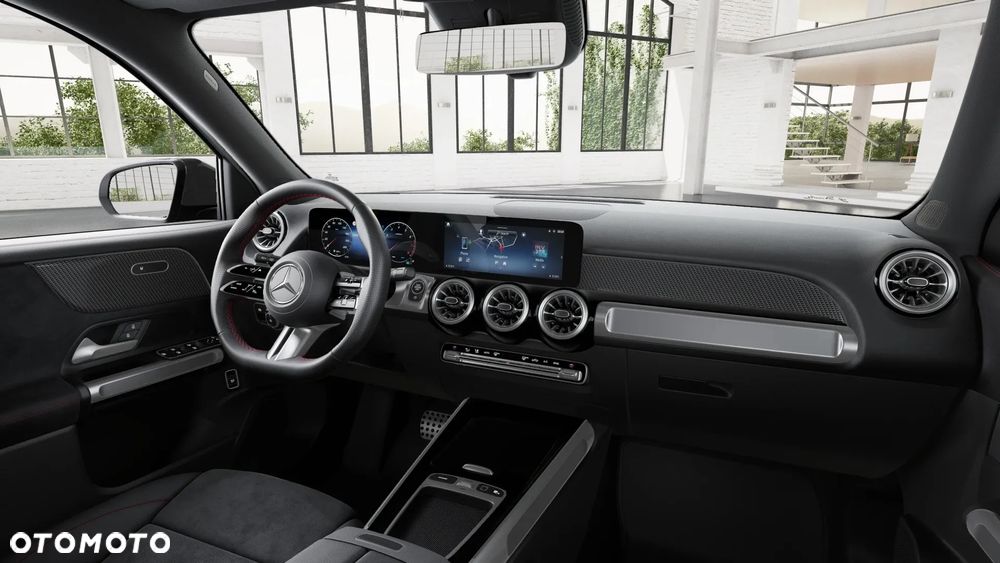 Mercedes-Benz GLB 200 AMG Line 7G-DCT - 7