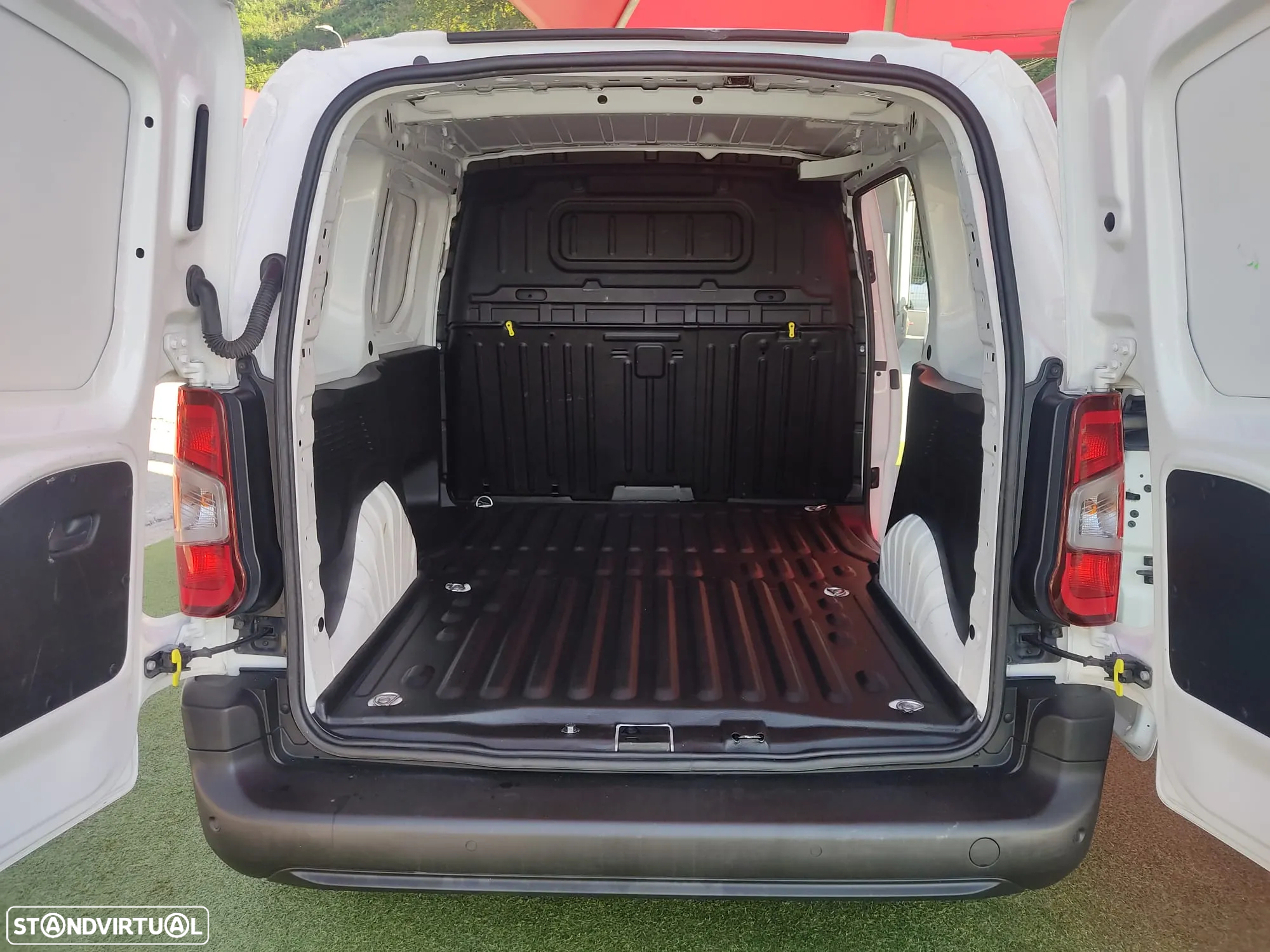 Citroën Berlingo 1.5 HDI | 3 Lug. | IVA Dedutível - 7