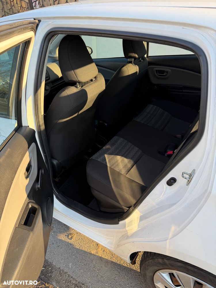 Toyota Yaris 1.5 VVT-i HSD Active - 11