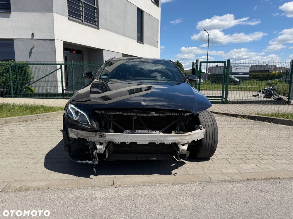 Mercedes-Benz Klasa E 220 d 4-Matic 9G-TRONIC - 6