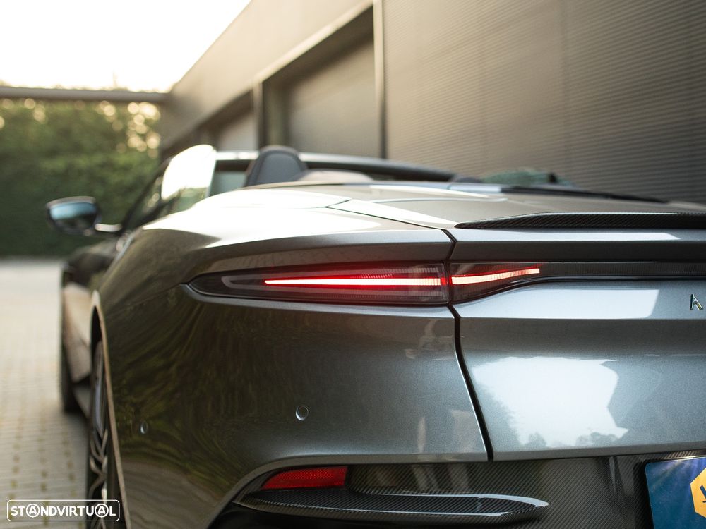 Aston Martin DBS Volante Superleggera - 21