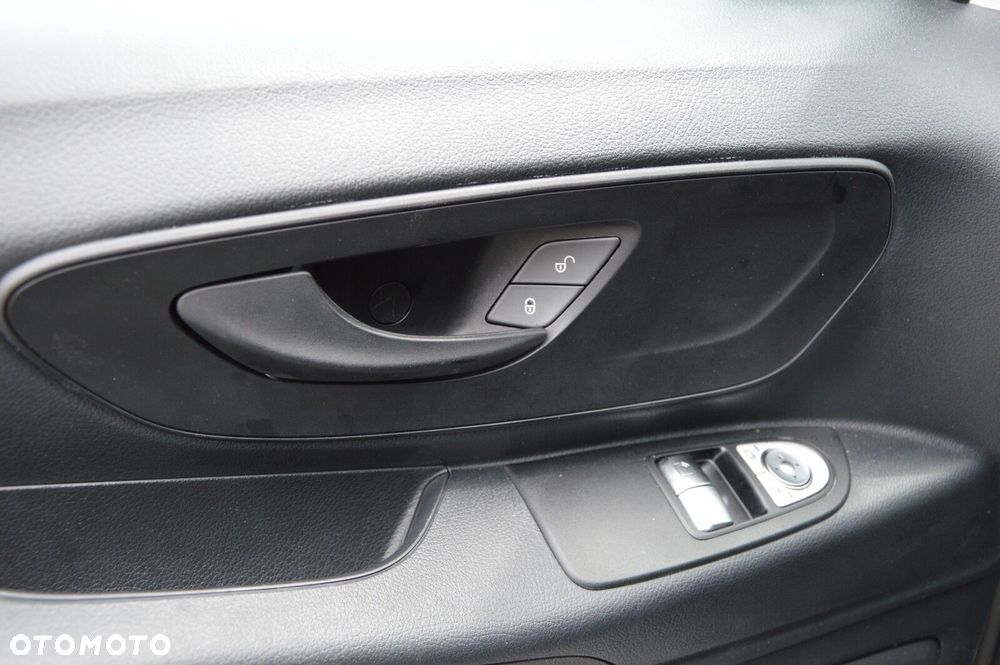 Mercedes-Benz Vito - 17