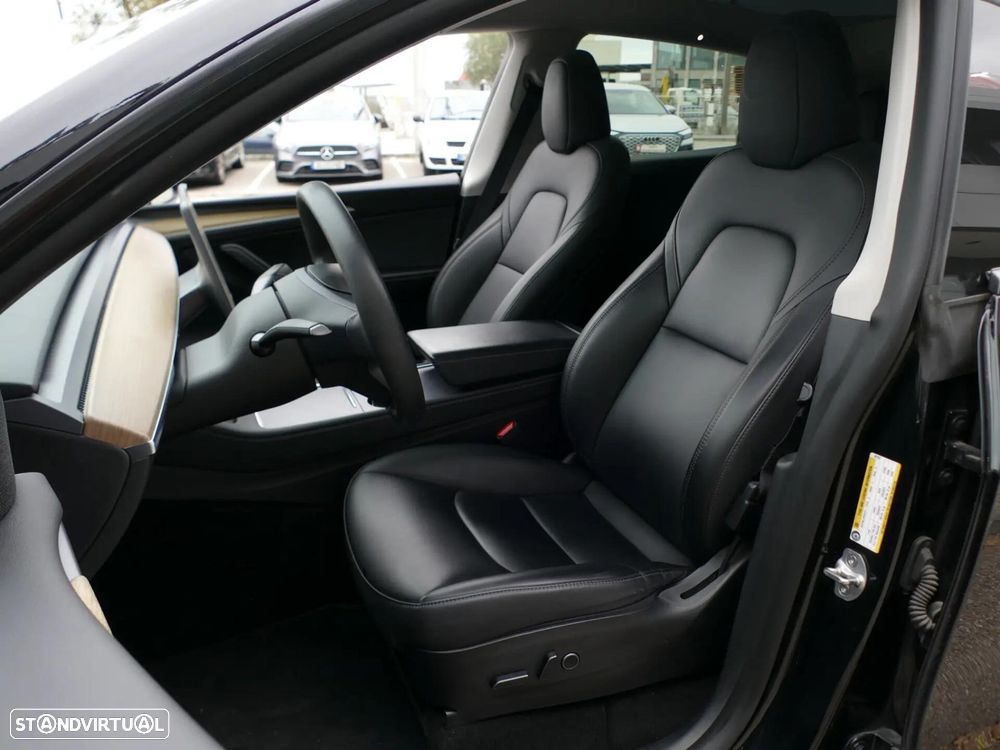 Tesla Model Y Standard - 24
