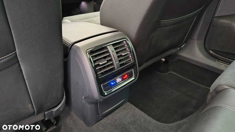 Volkswagen Passat Variant - 34