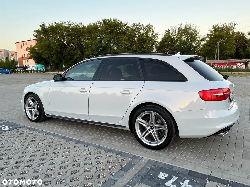 Audi A4 Avant 2.0 TDI DPF clean diesel S line Sportpaket - 12