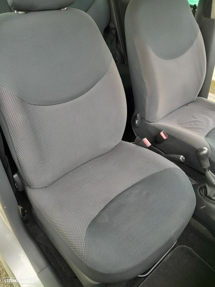 Toyota Yaris 1.0 Sol MMT TA - 7