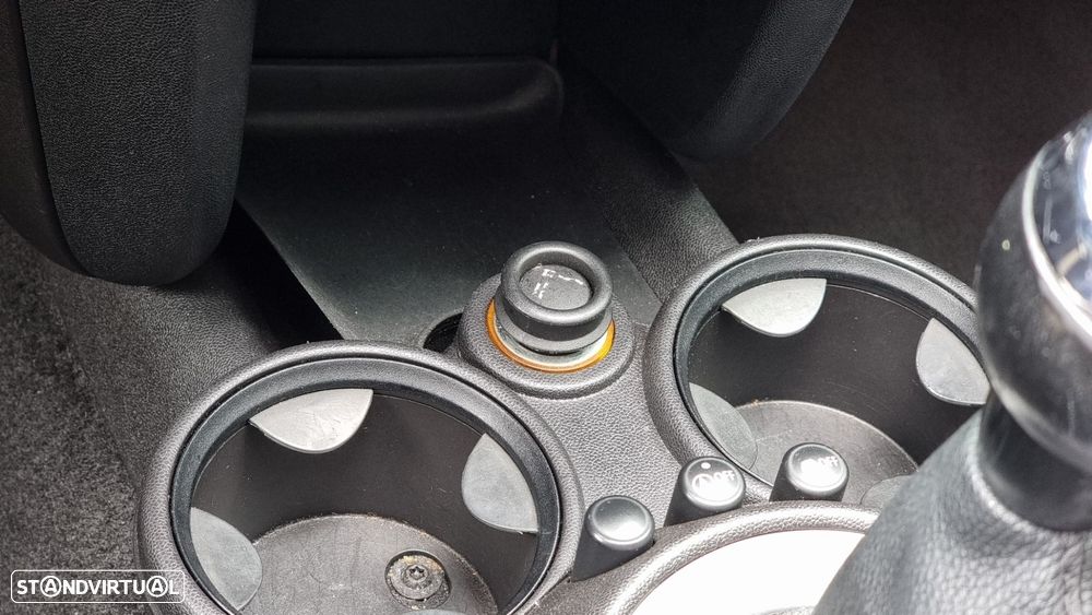 MINI Cabrio Cooper D - 15