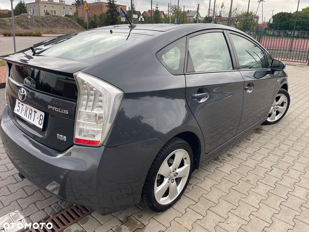 Toyota Prius 1.8 HSD Prestige - 5