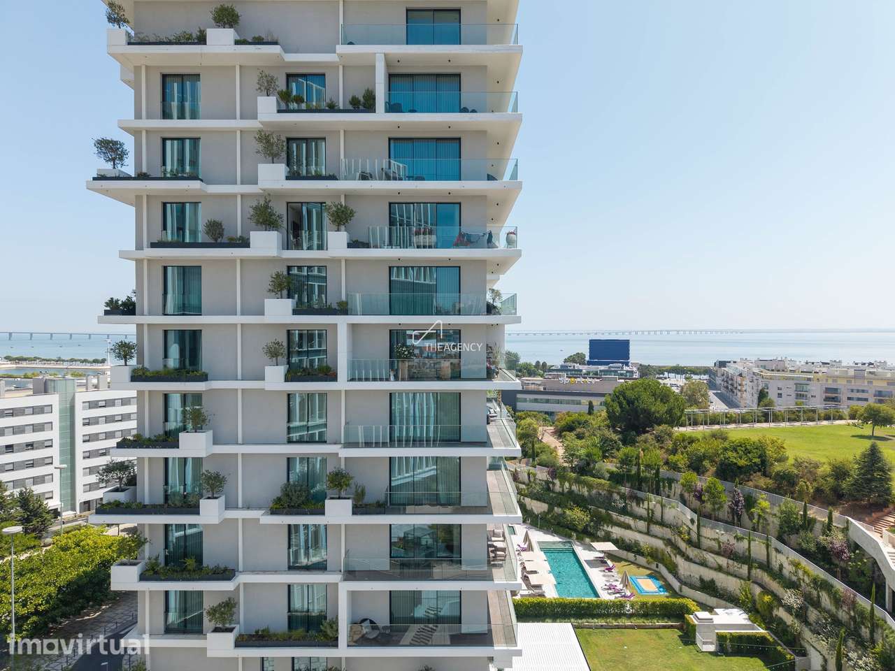 Santuário à Beira Rio no 7º andar | 148m² de Luxo | Residências Marti - Grande imagem: 3/32