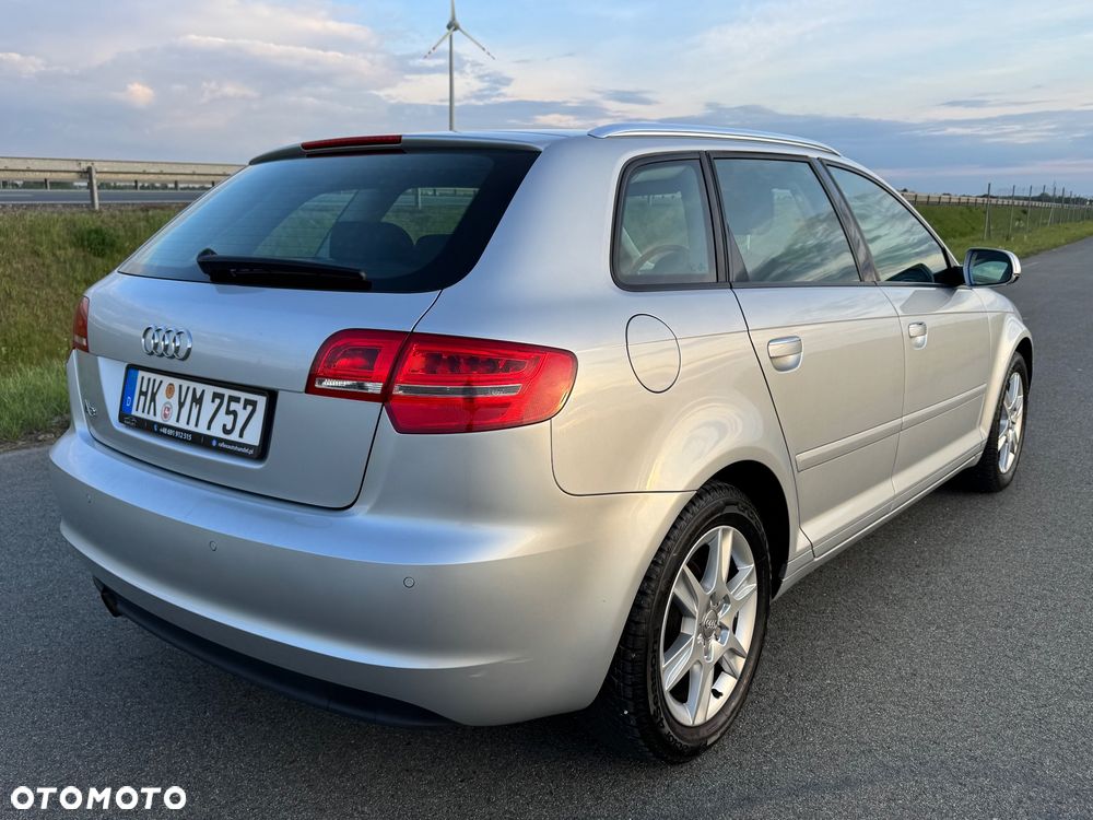 Audi A3 Sportback 1.6 Ambiente - 16