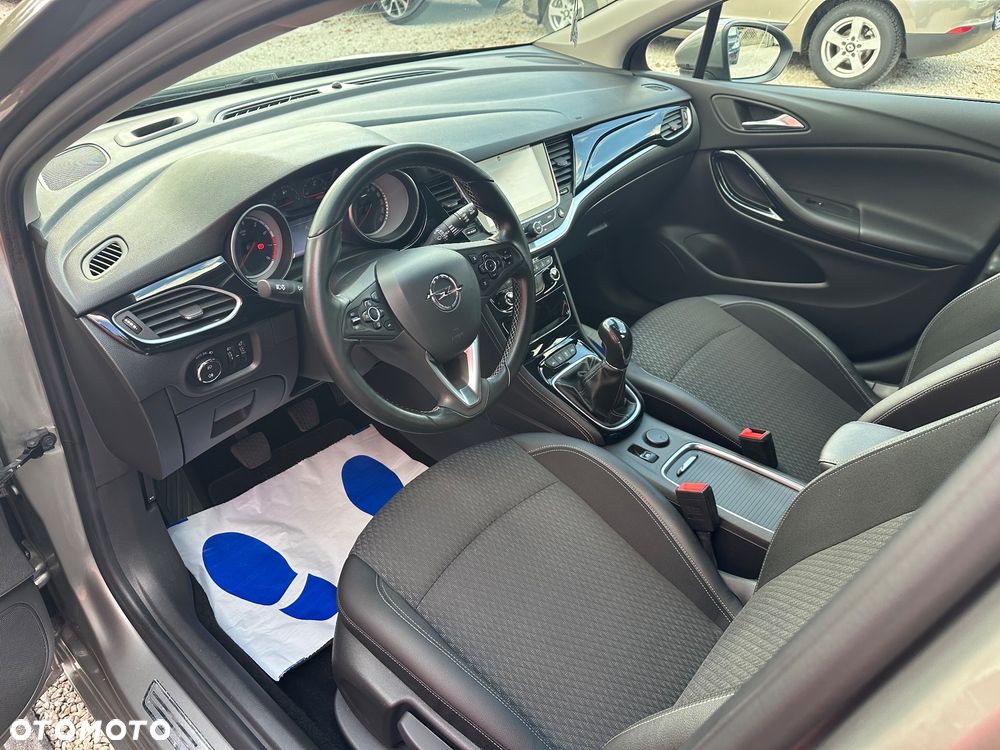 Opel Astra 1.4 T Dynamic - 24