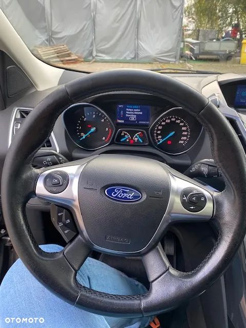 Ford Kuga - 19