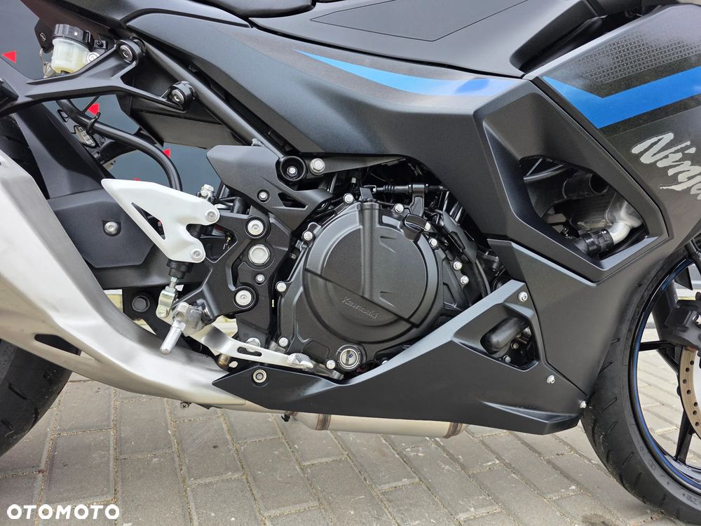 Kawasaki Ninja 500 - 24