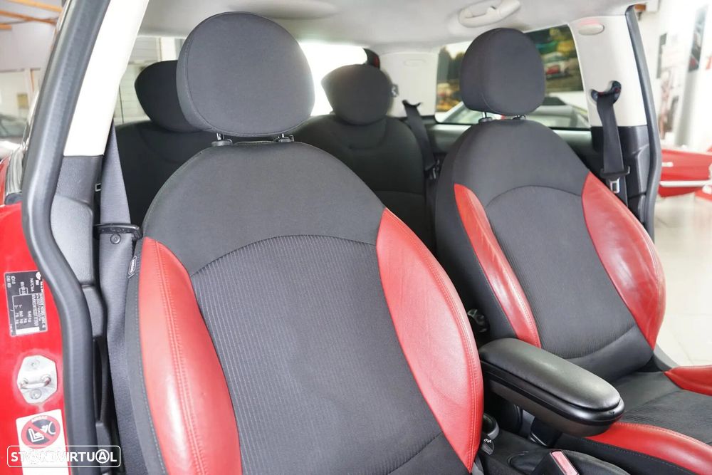 MINI 3 Portas One D - 29