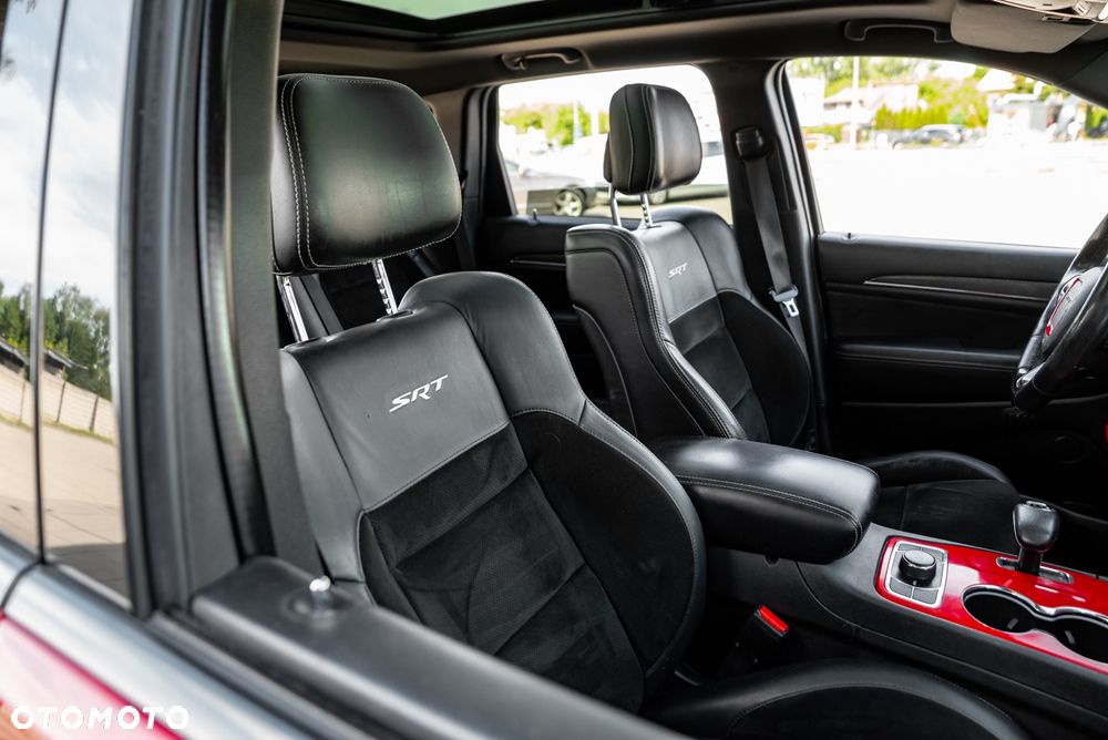 Jeep Grand Cherokee SRT8 - 26
