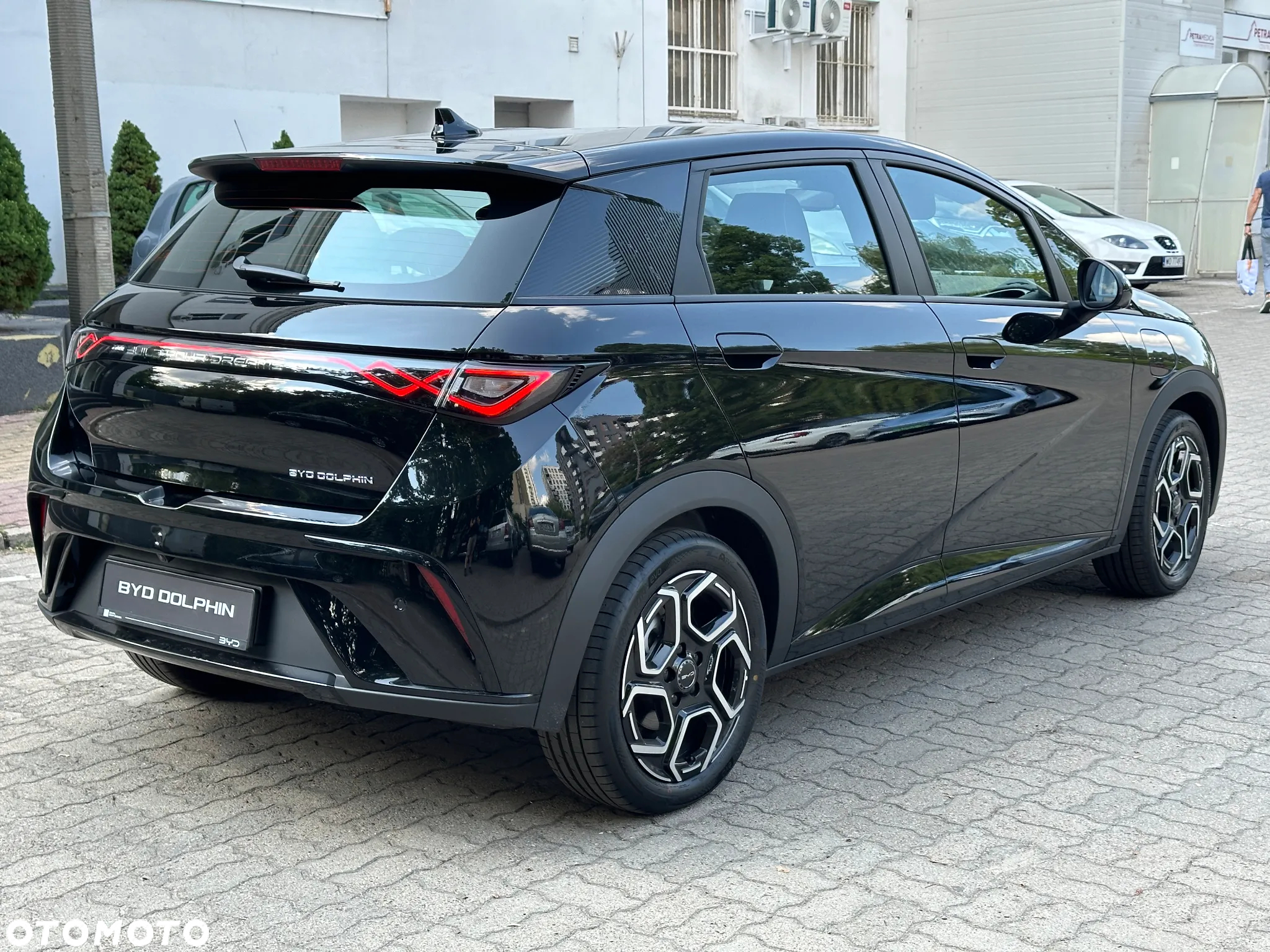 BYD Dolphin - 5