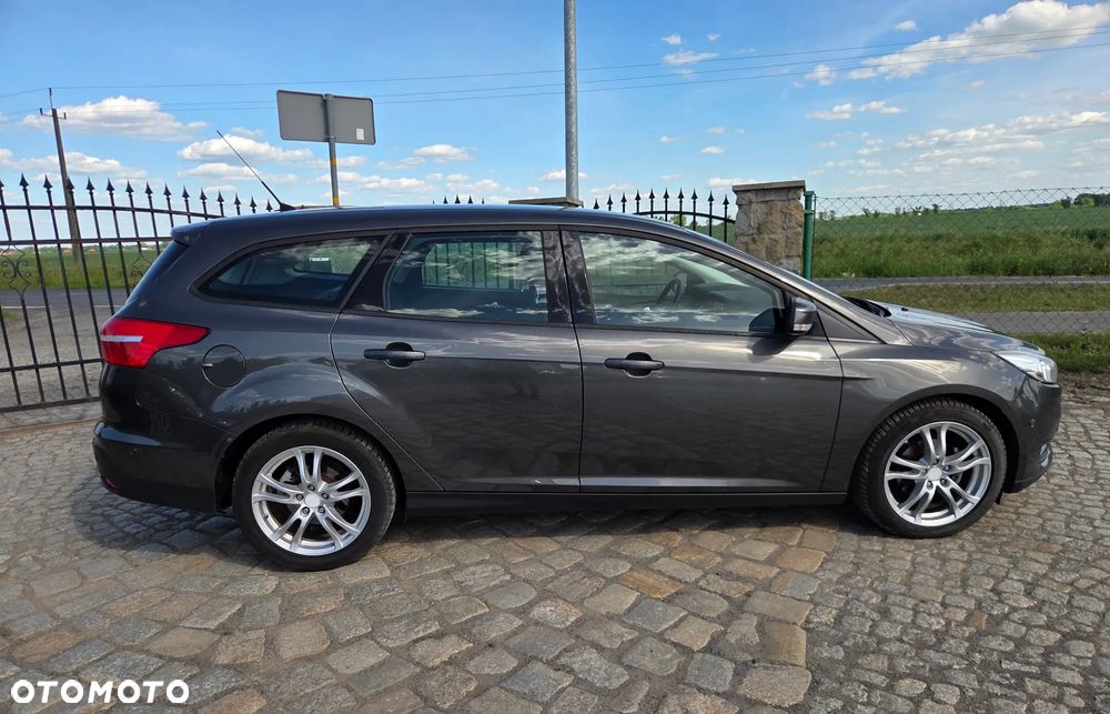 Ford Focus 1.5 TDCi DPF Start-Stopp-System Business - 6