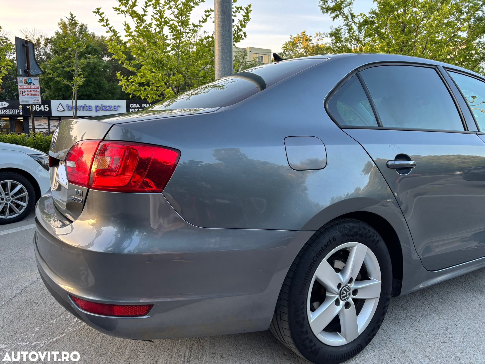 Volkswagen Jetta 1.6 TDI Blue Motion Technology Comfortline - 5