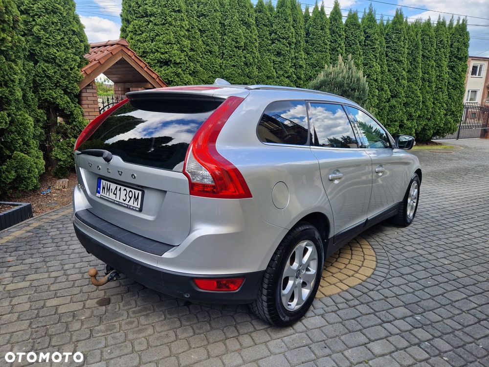 Volvo XC 60 D4 Momentum - 4