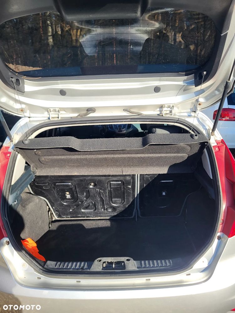 Ford Fiesta 1.4 Champions Edition - 10