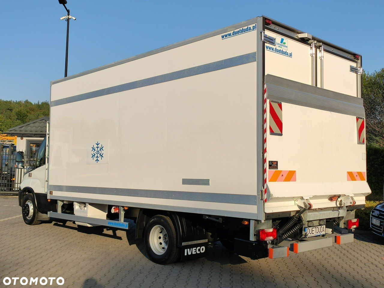 Iveco Daily 70C17 Mroźnia Ściana Grodziowa Multitemperatura - 9