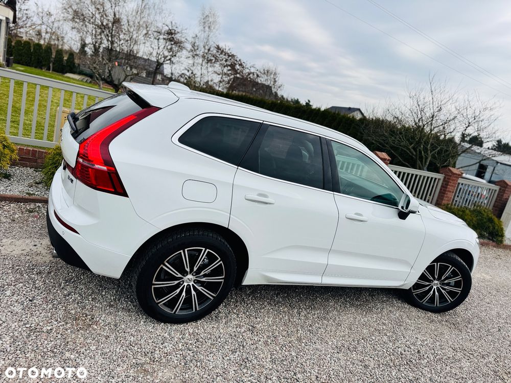Volvo XC 60 B4 D AWD Geartronic Momentum Pro - 18