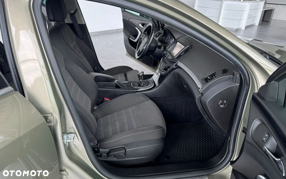 Opel Insignia - 38