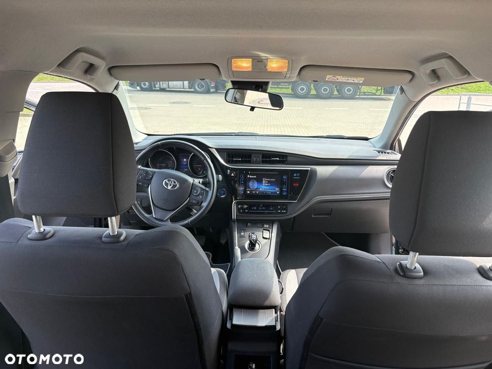 Toyota Auris - 16