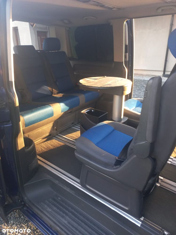 Volkswagen Multivan - 15
