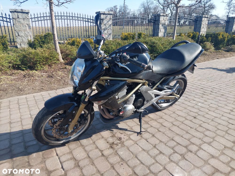 Kawasaki ER - 2
