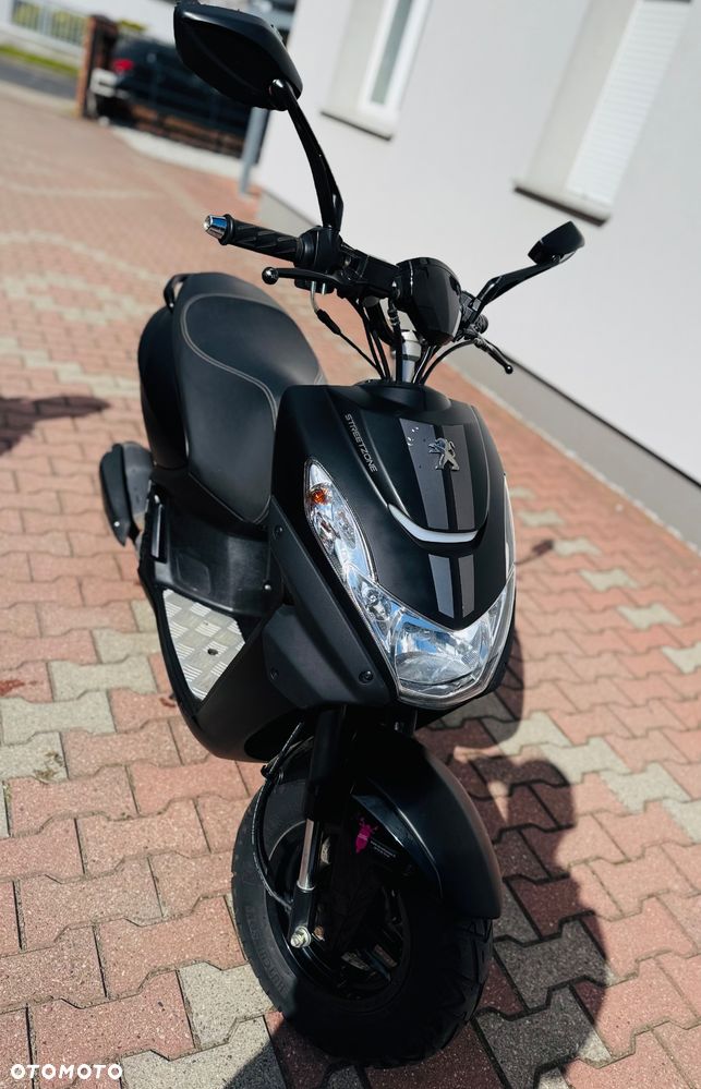 Peugeot Street Zone - 8