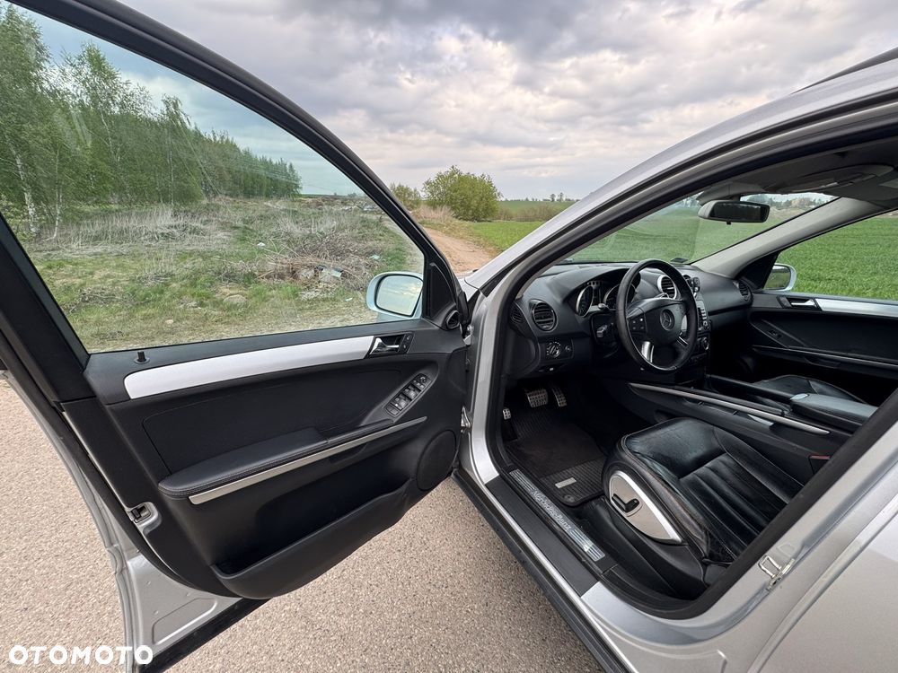Mercedes-Benz ML - 20