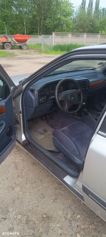 Ford Scorpio 2.0 CL - 18