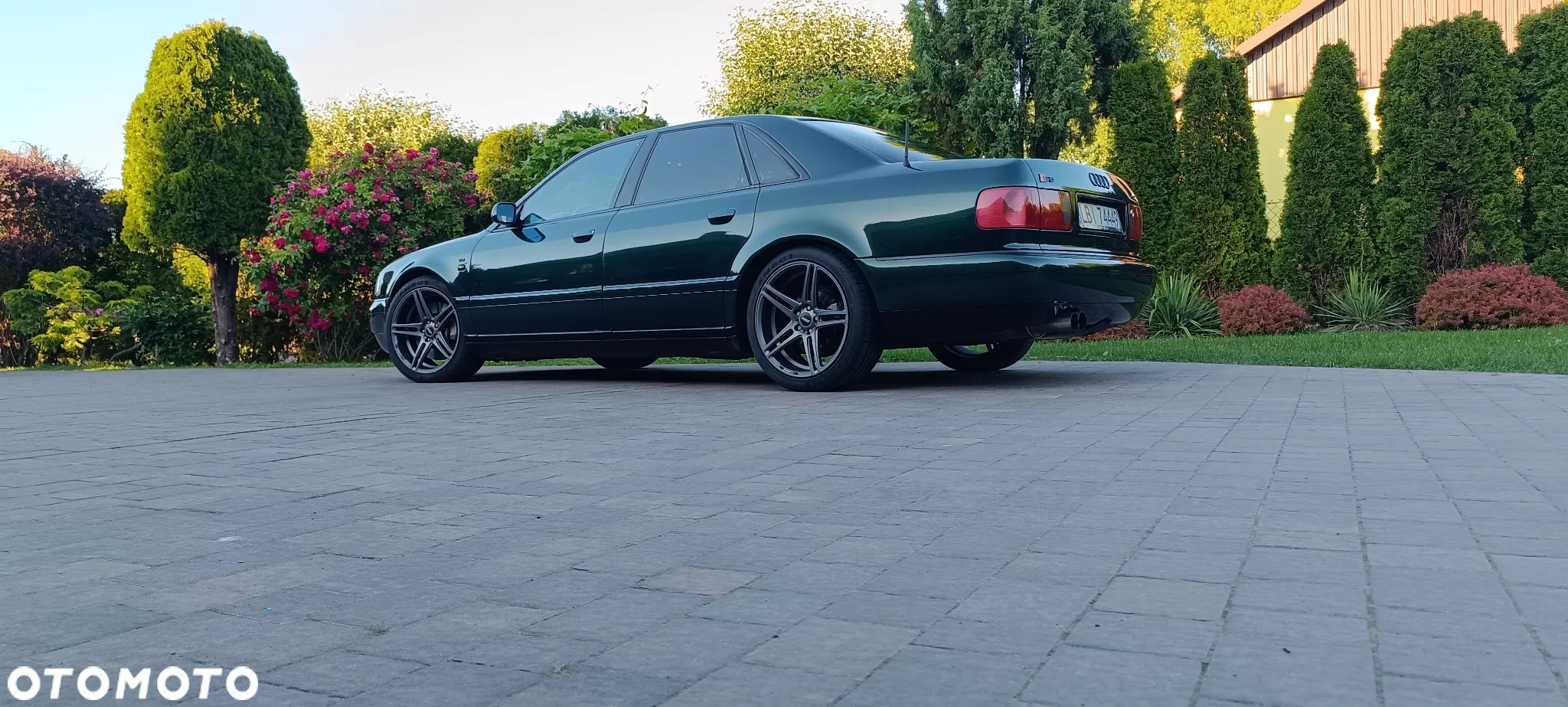 Audi A8 4.2 Quattro - 6
