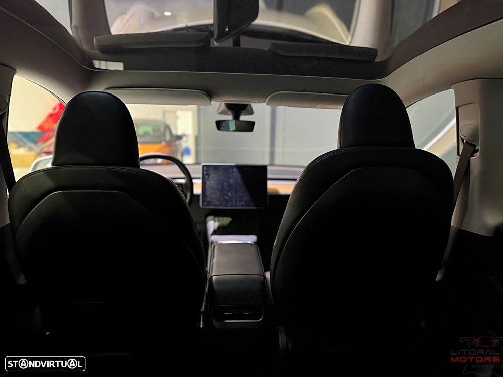 Tesla Model Y Performance Tração Integral - 31