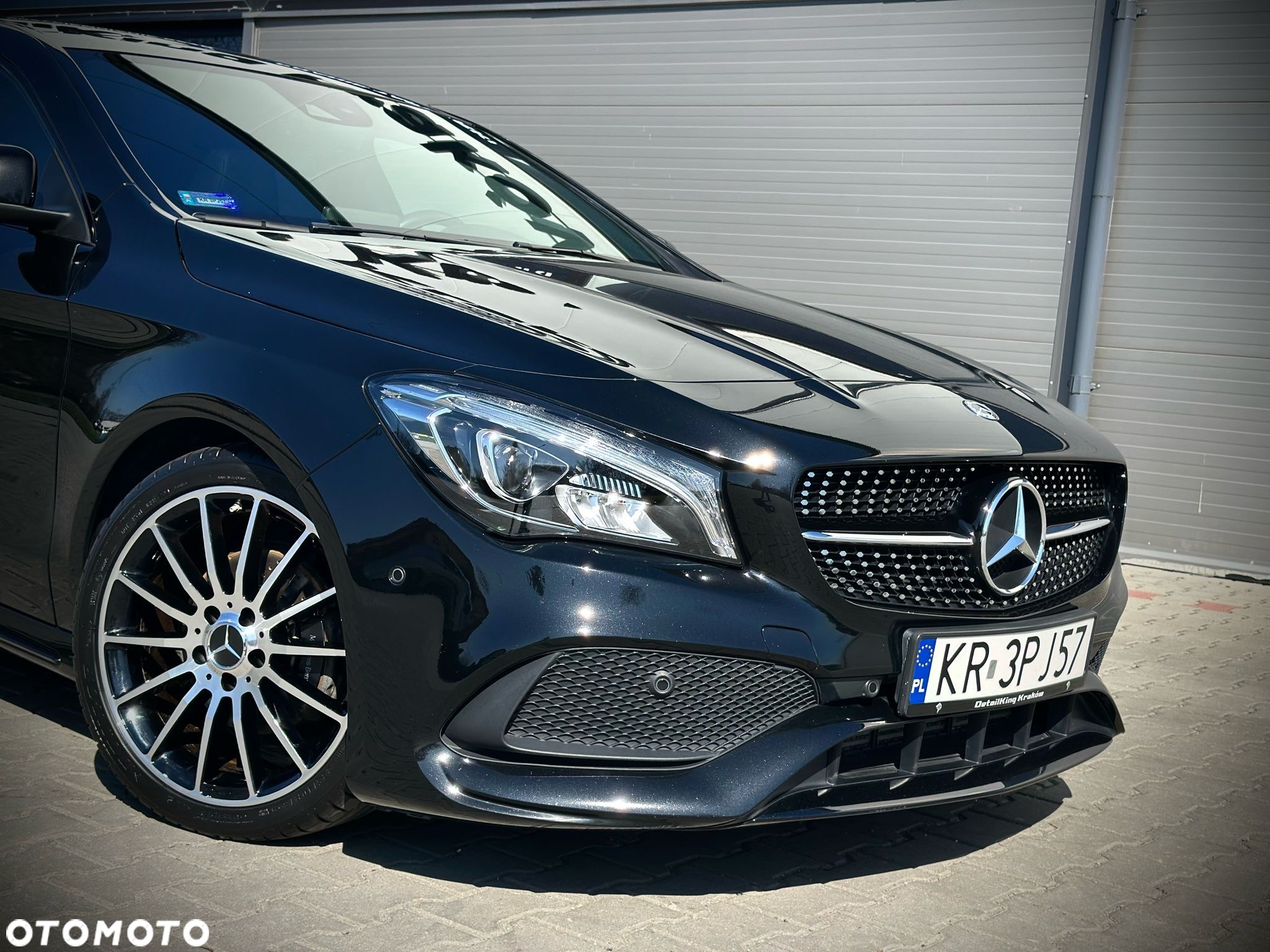 Mercedes-Benz CLA 200 7G-DCT AMG Line - 3