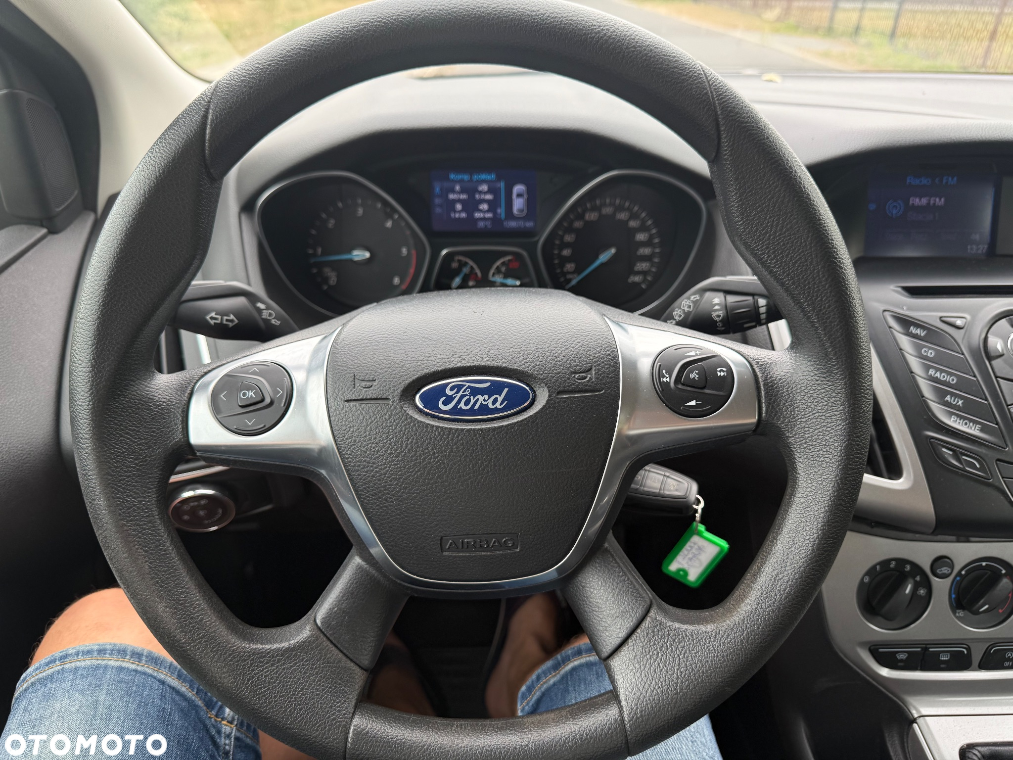 Ford Focus Turnier 1.6 TDCi DPF Start-Stopp-System SYNC Edition - 16