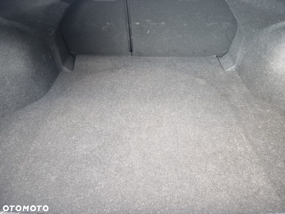 Hyundai Elantra 1.6 Modern - 23