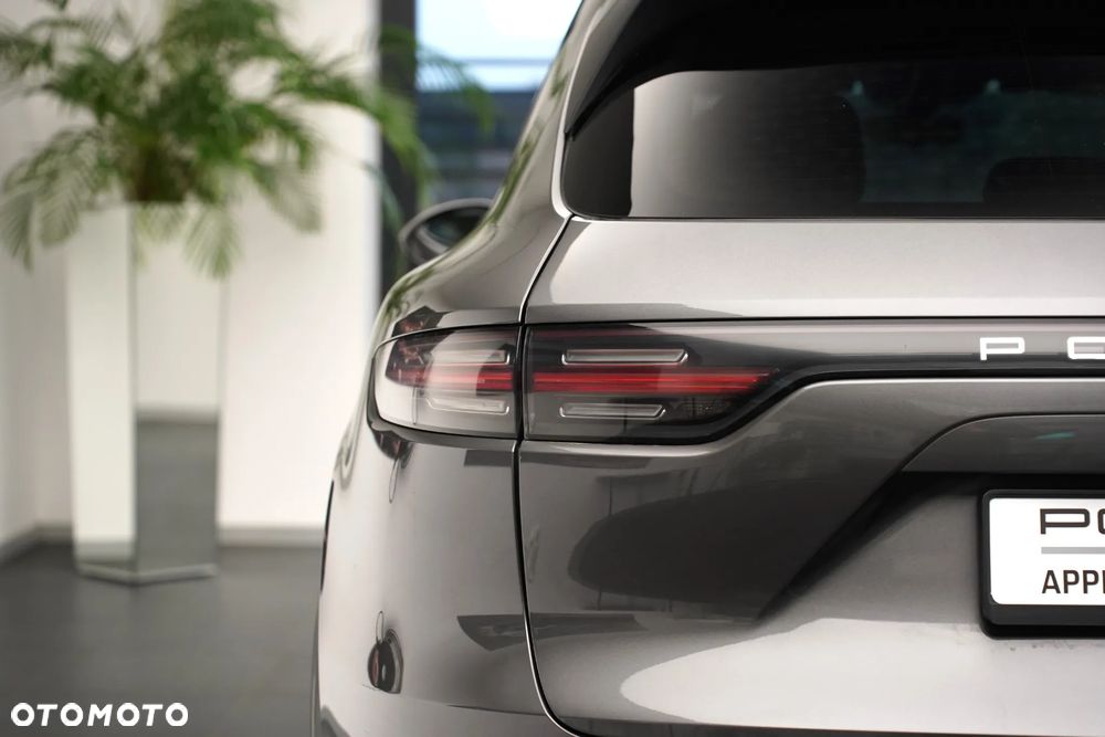 Porsche Cayenne Standard - 10