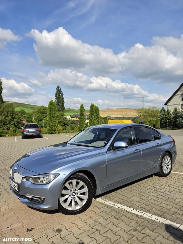 BMW Seria 3 320i - 9