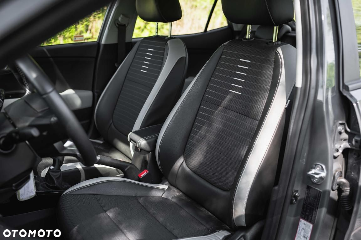 Kia Stonic - 16