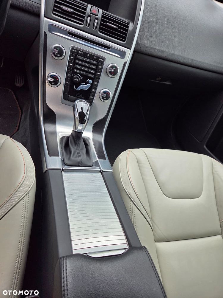 Volvo XC 60 D4 Drive-E Ocean Race - 10