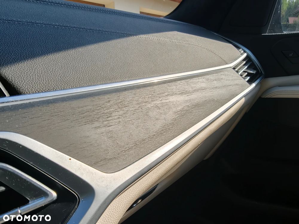 BMW X7 xDrive40i sport - 23