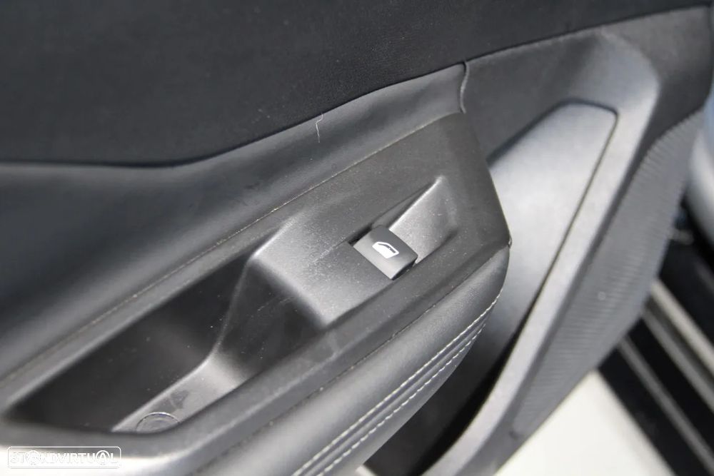 Peugeot 308 SW 1.2 PureTech Allure Pack - 27