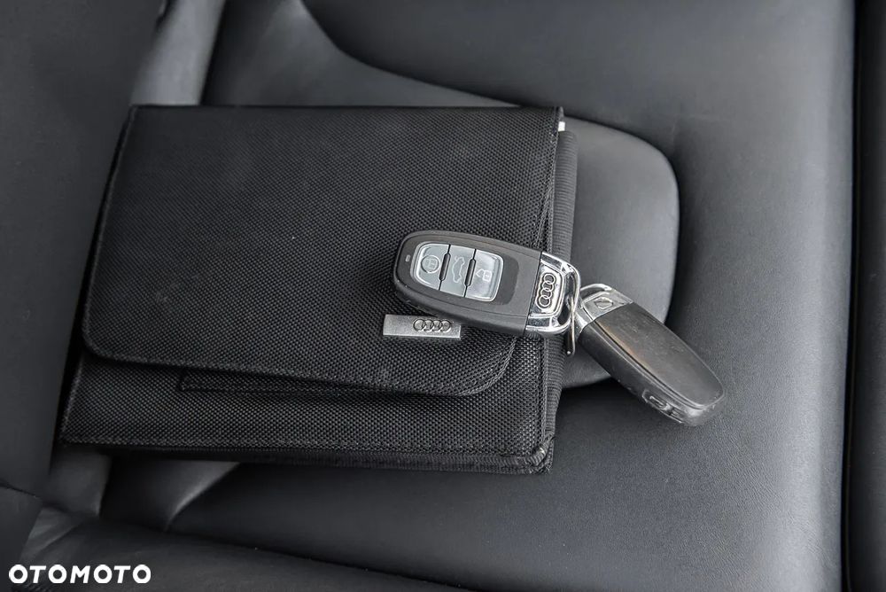 Audi A4 Avant 2.0 TDI DPF S line Sportpaket - 32