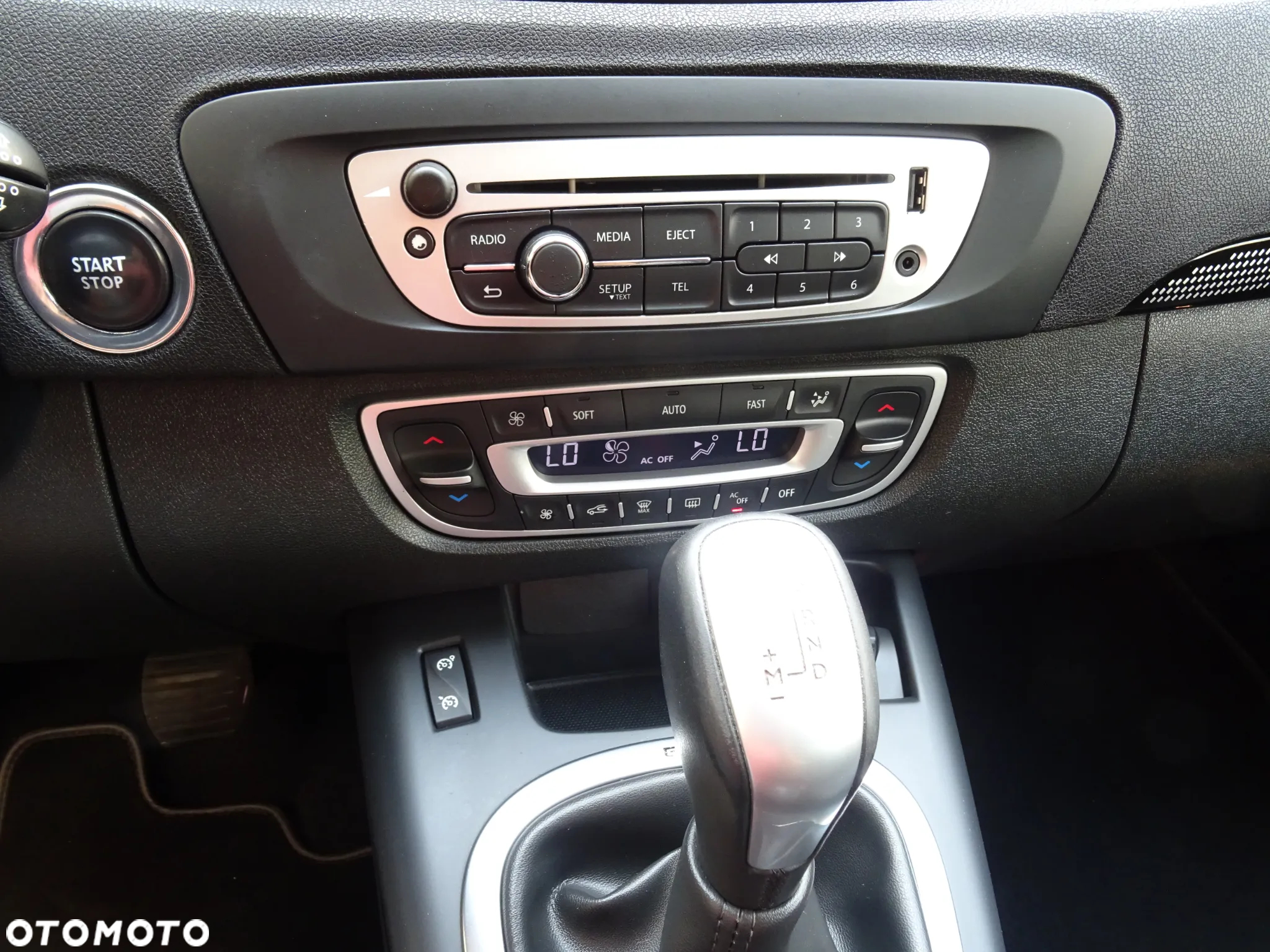 Renault Grand Scenic ENERGY dCi 110 EDC LIMITED - 12