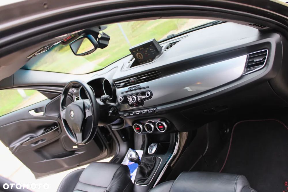 Alfa Romeo Giulietta 1.6 JTDM 16V - 16