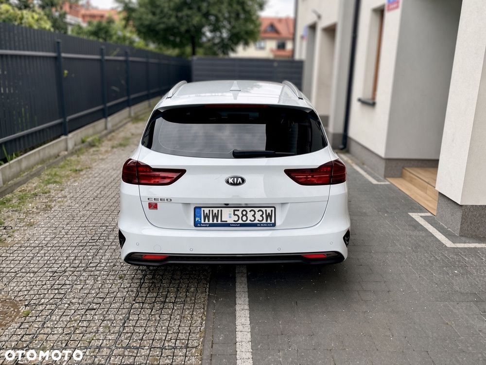 Kia Ceed 1.6 CRDi SCR M - 4